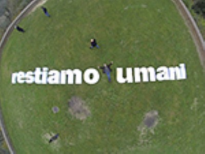 Restiamo umani