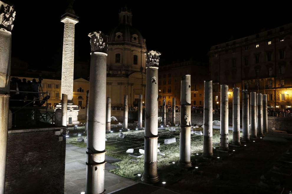 I Fori Imperiali di notte: ingresso nei Fori di Traiano e Cesare